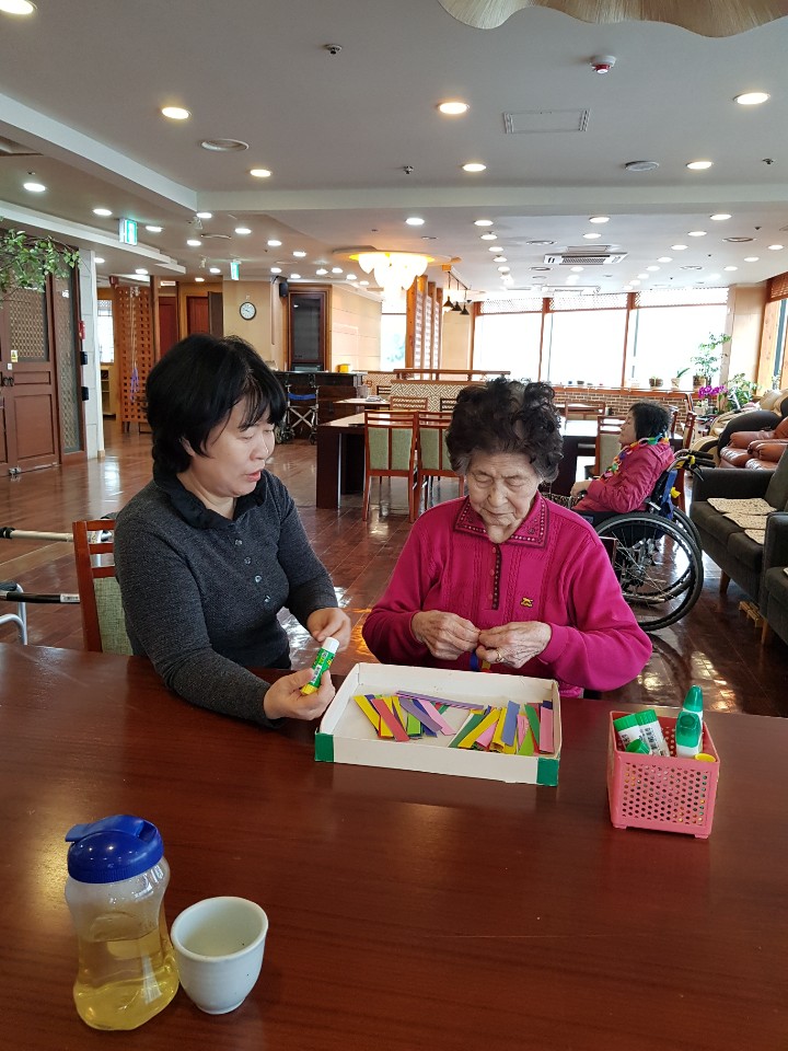 2000769928_vUTBMFPX_be5952222029fd73692c35a4b4e5884bb72c6fe9.jpg 이미지크게보기